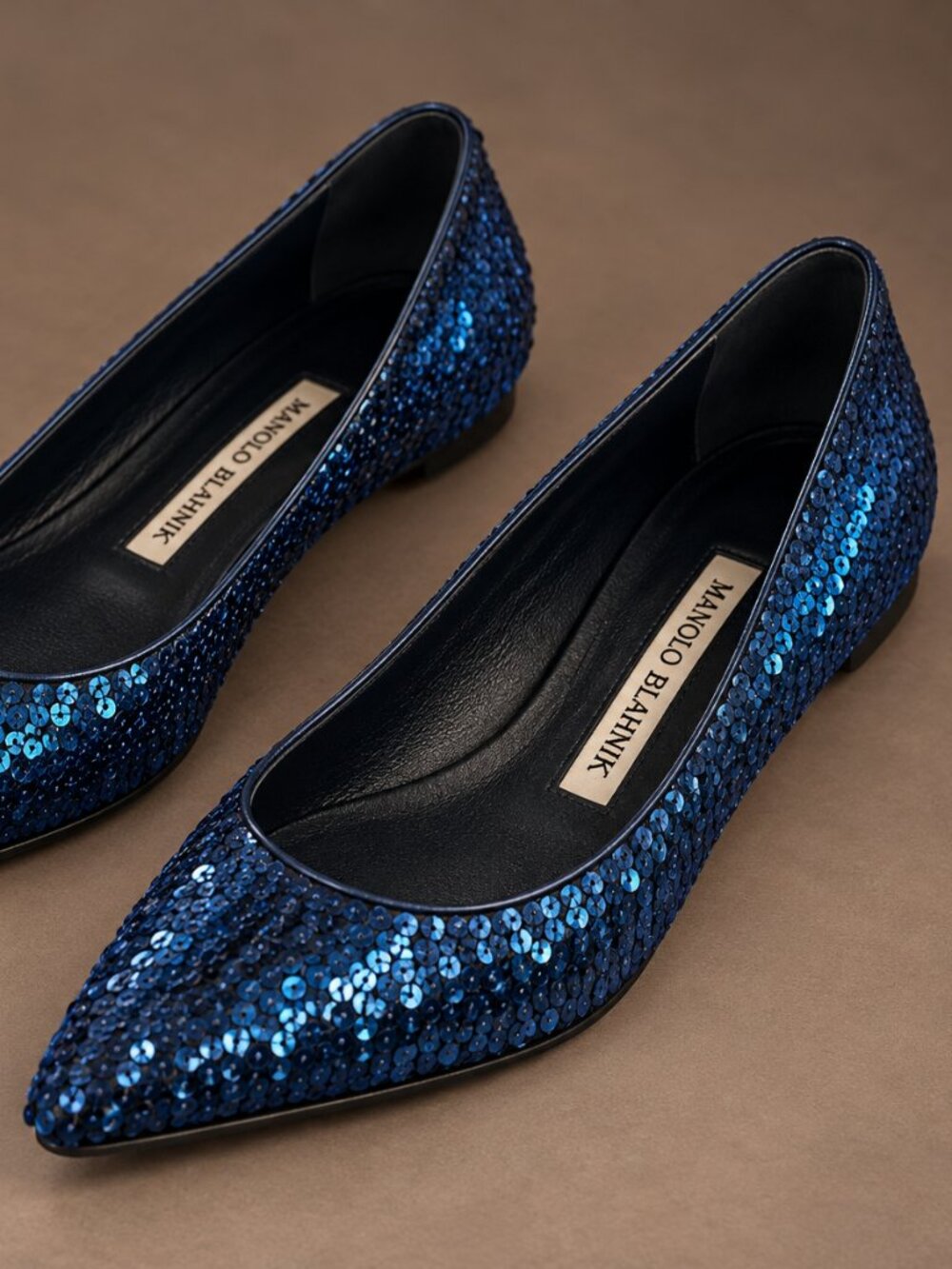 Manolo Blahnik Navy Blue Sequin Pointed Toe Flats Leather Trim Made in Italy 35